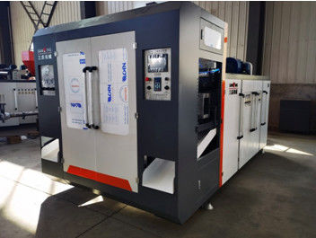 Mesin Blow Molding Sepenuhnya Otomatis 60kg / H 8 Rongga Mesin Bola Plastik 8cm