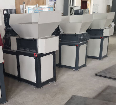 Mesin Bantu ISO9001 Mesin Penghancur Limbah Logam 3kW 300kg / H