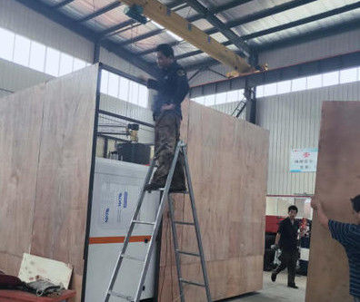 ISO9001 120kN PE 2 Rongga PE Blowing Machine 70kg / H Dengan Multi Die Heads